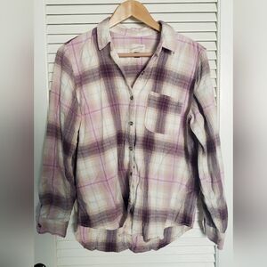 Universal Thread Pink, Purple, and Cream Plaid Flannel Shirt Sz M